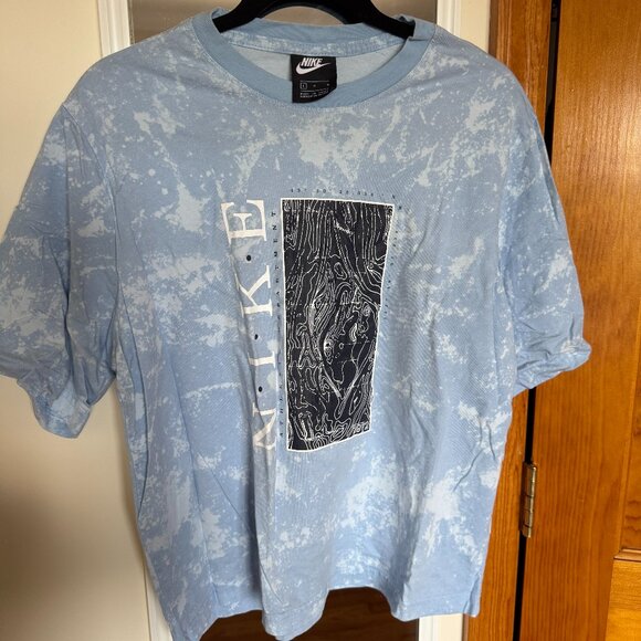 Nike Tops - Nike Women Tee